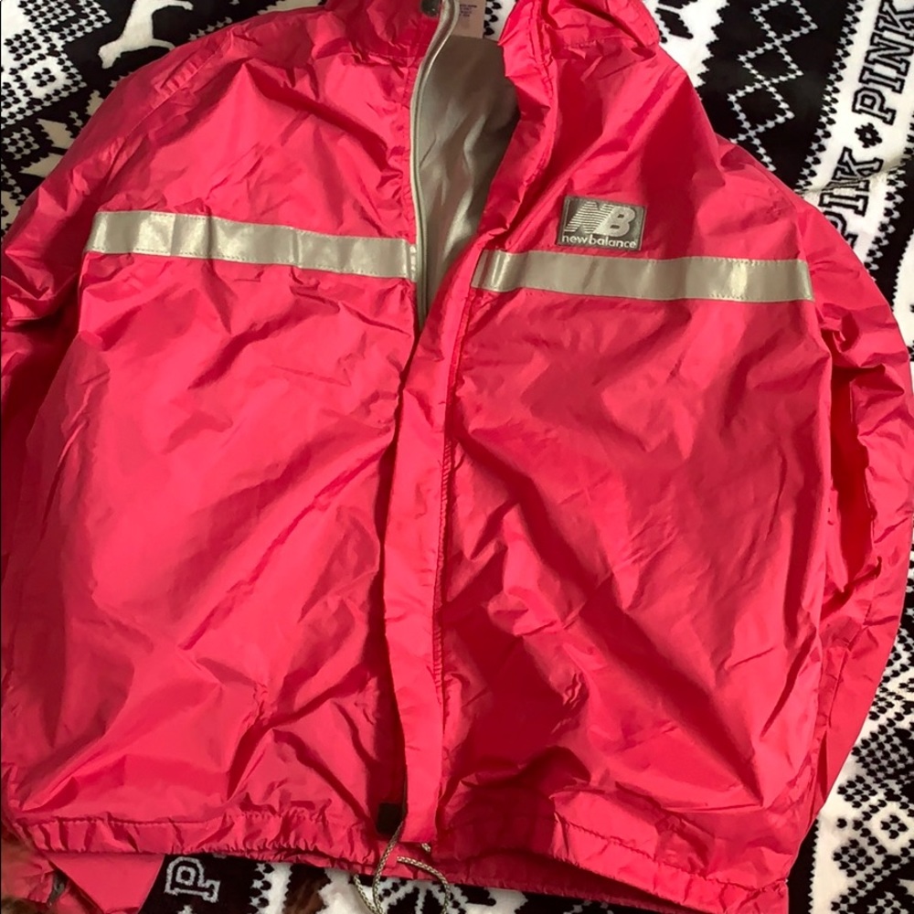 new balance windbreaker